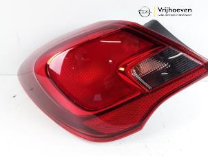 Gebruikte Achterlicht links Opel Corsa E 1.4 16V Prijs € 35,00 Margeregeling aangeboden door Autodemontage Vrijhoeven B.V.