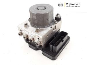 Gebruikte ABS Pomp Opel Corsa E 1.4 16V Prijs € 50,00 Margeregeling aangeboden door Autodemontage Vrijhoeven B.V.