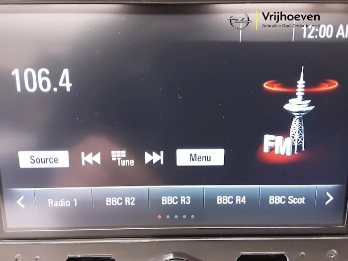 Radio module van een Opel Corsa E 1.4 16V Bi-Fuel 2017