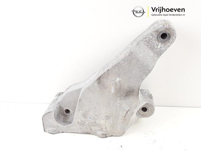 Gebruikte Motorrubber Opel Karl 1.0 12V Prijs € 30,00 Margeregeling aangeboden door Autodemontage Vrijhoeven B.V.