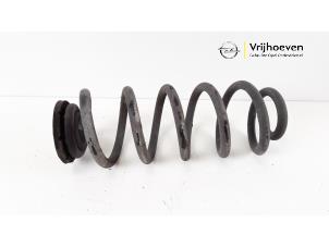 Gebruikte Schroefveer achter Opel Astra K 1.0 Turbo 12V Prijs € 10,00 Margeregeling aangeboden door Autodemontage Vrijhoeven B.V.