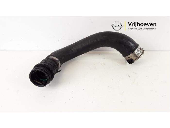 Gebruikte Intercooler Slang Opel Astra K 1.0 Turbo 12V Prijs € 30,00 Margeregeling aangeboden door Autodemontage Vrijhoeven B.V.