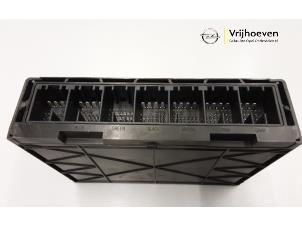 Bodycontrol Module van een Opel Astra K 1.0 Turbo 12V 2016