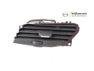 Gebruikte Luchtrooster Dashboard Opel Corsa E 1.3 CDTi 16V ecoFLEX Prijs € 15,00 Margeregeling aangeboden door Autodemontage Vrijhoeven B.V.