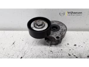 Gebruikte Spanner multiriem Opel Corsa D 1.3 CDTi 16V ecoFLEX Prijs € 30,00 Margeregeling aangeboden door Autodemontage Vrijhoeven B.V.