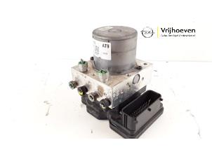 Gebruikte ABS Pomp Opel Mokka/Mokka X 1.6 CDTI 16V 4x2 Prijs € 175,00 Margeregeling aangeboden door Autodemontage Vrijhoeven B.V.