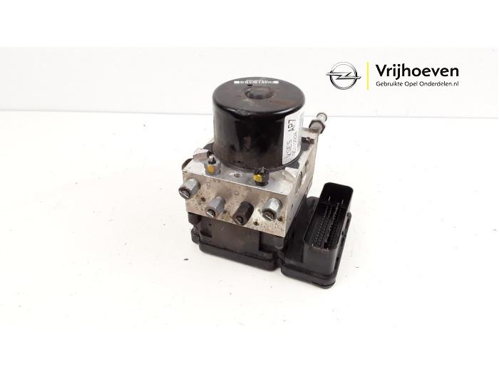 Gebruikte ABS Pomp Opel Antara 2.2 CDTI 16V 4x4 Prijs € 325,00 Margeregeling aangeboden door Autodemontage Vrijhoeven B.V.