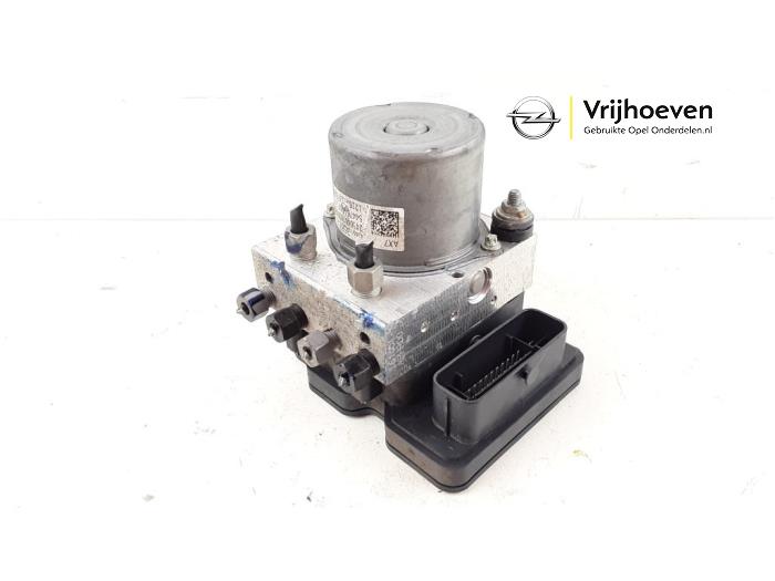 Gebruikte ABS Pomp Opel Karl 1.0 12V Prijs € 60,00 Margeregeling aangeboden door Autodemontage Vrijhoeven B.V.