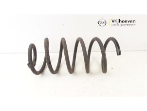 Gebruikte Veerschroef achter Opel Corsa D 1.3 CDTi 16V ecoFLEX Prijs € 10,00 Margeregeling aangeboden door Autodemontage Vrijhoeven B.V.