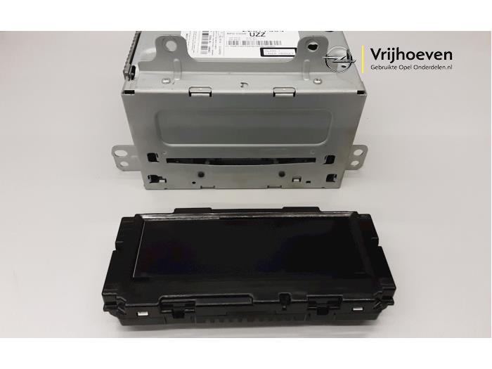 Gebruikte Radio module Opel Meriva (B) 1.7 CDTI 16V Prijs € 70,00 Margeregeling aangeboden door Autodemontage Vrijhoeven B.V.