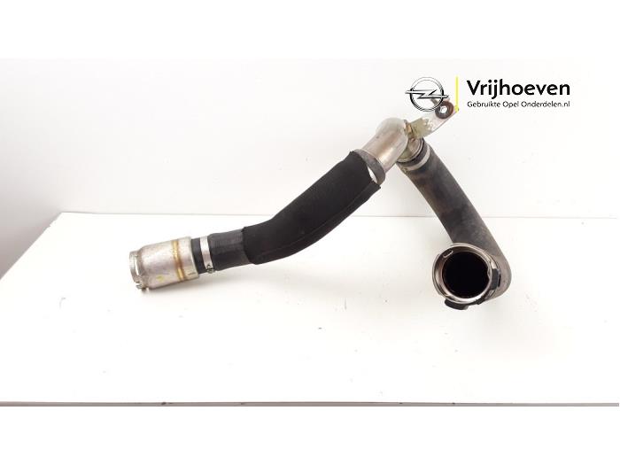 Gebruikte Intercooler Buis Opel Mokka/Mokka X 1.6 CDTI 16V 4x2 Prijs € 100,00 Margeregeling aangeboden door Autodemontage Vrijhoeven B.V.