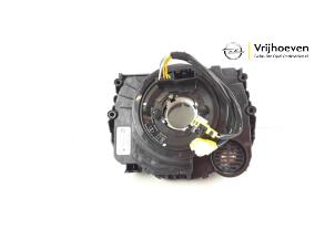 Gebruikte Stuurkolom module Opel Crossland (X) 1.2 12V Prijs € 80,00 Margeregeling aangeboden door Autodemontage Vrijhoeven B.V.
