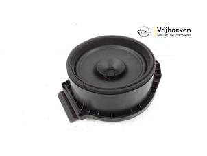 Gebruikte Luidspreker Opel Astra K 1.4 Turbo 16V Prijs € 20,00 Margeregeling aangeboden door Autodemontage Vrijhoeven B.V.
