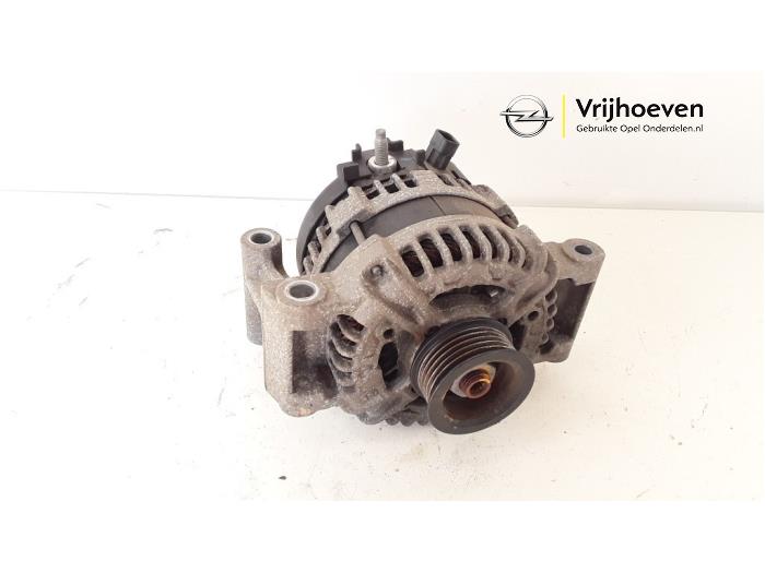 Gebruikte Dynamo Opel Astra K 1.0 Turbo 12V Prijs € 30,00 Margeregeling aangeboden door Autodemontage Vrijhoeven B.V.
