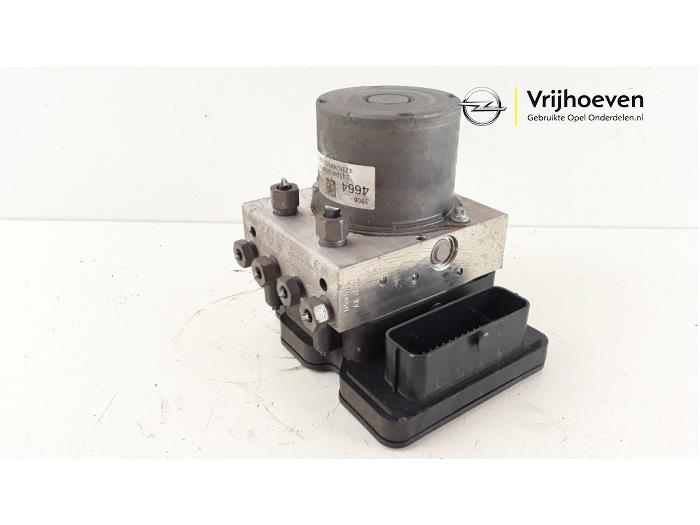Gebruikte ABS Pomp Opel Astra K 1.4 Turbo 16V Prijs € 80,00 Margeregeling aangeboden door Autodemontage Vrijhoeven B.V.