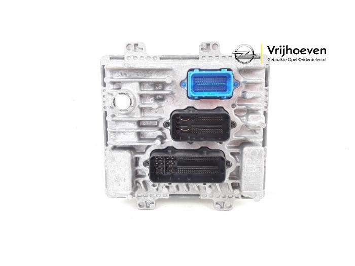 Gebruikte Computer Motormanagement Opel Corsa E 1.3 CDTi 16V ecoFLEX Prijs € 100,00 Margeregeling aangeboden door Autodemontage Vrijhoeven B.V.