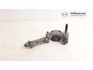 Gebruikte Spanner multiriem Opel Corsa E 1.4 16V Prijs € 20,00 Margeregeling aangeboden door Autodemontage Vrijhoeven B.V.
