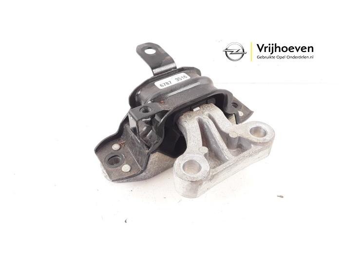 Gebruikte Motorrubber Opel Karl 1.0 12V Prijs € 20,00 Margeregeling aangeboden door Autodemontage Vrijhoeven B.V.