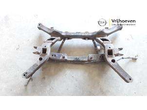 Gebruikte Subframe Opel Antara 2.0 CDTi 16V 4x4 Prijs € 100,00 Margeregeling aangeboden door Autodemontage Vrijhoeven B.V.