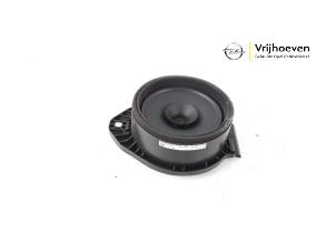 Gebruikte Speaker Opel Insignia Grand Sport 2.0 CDTI 16V Prijs € 20,00 Margeregeling aangeboden door Autodemontage Vrijhoeven B.V.
