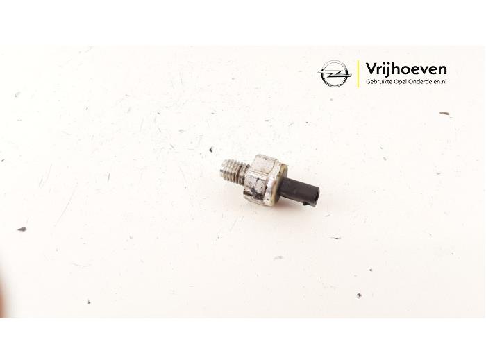 Gebruikte Oliedruk sensor Opel Astra K 1.0 Turbo 12V Prijs € 20,00 Margeregeling aangeboden door Autodemontage Vrijhoeven B.V.