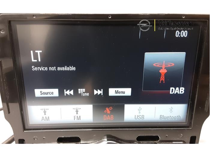 Radio van een Opel Corsa E 1.3 CDTi 16V ecoFLEX 2017