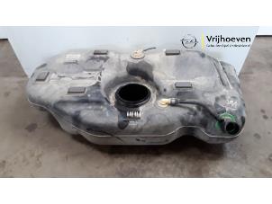 Gebruikte Tank Opel Corsa D 1.2 16V Prijs € 150,00 Margeregeling aangeboden door Autodemontage Vrijhoeven B.V.