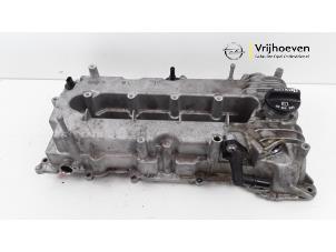 Gebruikte Kleppendeksel Opel Astra K Sports Tourer 1.4 16V Prijs € 90,00 Margeregeling aangeboden door Autodemontage Vrijhoeven B.V.