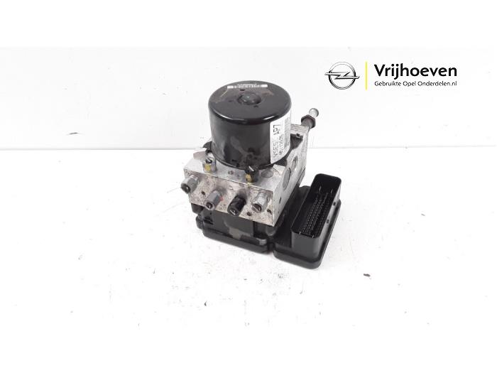 Gebruikte ABS Pomp Opel Antara 2.2 CDTI 16V 4x2 Prijs € 325,00 Margeregeling aangeboden door Autodemontage Vrijhoeven B.V.