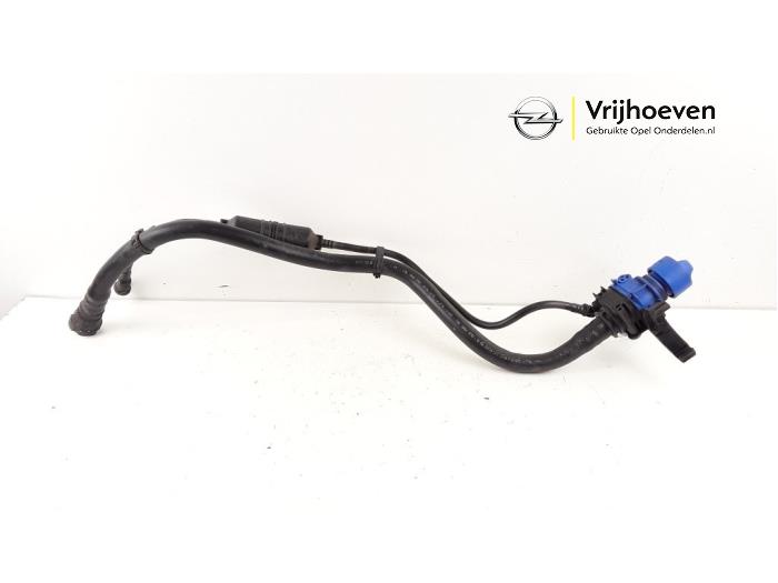 Gebruikte Vulpijp ad-blue tank Opel Grandland (X) 1.6 CDTi 120 Prijs € 50,00 Margeregeling aangeboden door Autodemontage Vrijhoeven B.V.