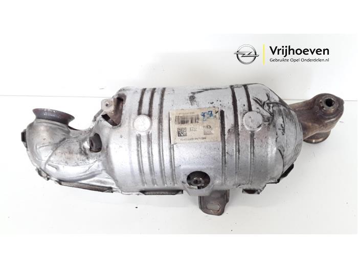 Gebruikte Roetfilter Opel Grandland (X) 1.6 CDTi 120 Prijs € 300,00 Margeregeling aangeboden door Autodemontage Vrijhoeven B.V.