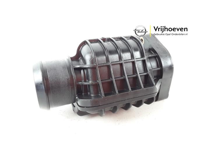 Gebruikte Intercooler Buis Opel Grandland (X) 1.6 CDTi 120 Prijs € 10,00 Margeregeling aangeboden door Autodemontage Vrijhoeven B.V.