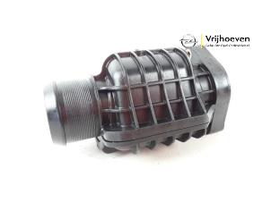 Gebruikte Intercooler Buis Opel Grandland (X) 1.6 CDTi 120 Prijs € 10,00 Margeregeling aangeboden door Autodemontage Vrijhoeven B.V.