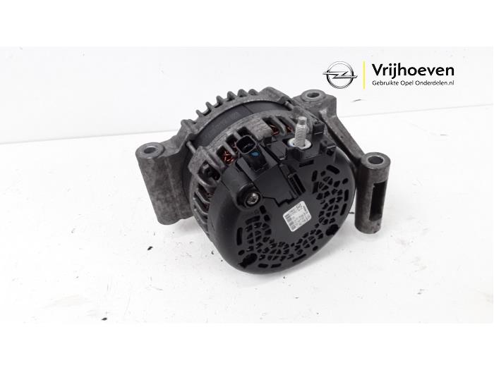 Dynamo van een Opel Astra K 1.0 SIDI Turbo 12V 2017