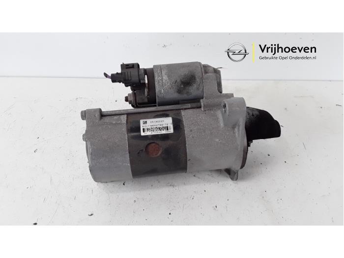 Gebruikte Startmotor Opel Antara 2.2 CDTI 16V 4x2 Prijs € 50,00 Margeregeling aangeboden door Autodemontage Vrijhoeven B.V.