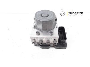 Gebruikte ABS Pomp Opel Adam 1.2 16V Prijs € 70,00 Margeregeling aangeboden door Autodemontage Vrijhoeven B.V.