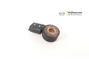 Klopsensor van een Opel Meriva (B) 1.4 Turbo 16V ecoFLEX 2011