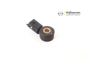 Klopsensor van een Opel Meriva (B) 1.4 Turbo 16V ecoFLEX 2011