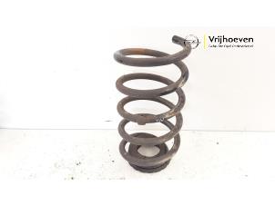 Gebruikte Schroefveer achter Opel Corsa D 1.3 CDTi 16V ecoFLEX Prijs € 10,00 Margeregeling aangeboden door Autodemontage Vrijhoeven B.V.