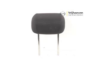 Gebruikte Hoofdsteun Opel Astra J Sports Tourer (PD8/PE8/PF8) 1.4 16V ecoFLEX Prijs € 30,00 Margeregeling aangeboden door Autodemontage Vrijhoeven B.V.