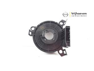 Gebruikte Airbagring Opel Astra K 1.0 Turbo 12V Prijs € 20,00 Margeregeling aangeboden door Autodemontage Vrijhoeven B.V.