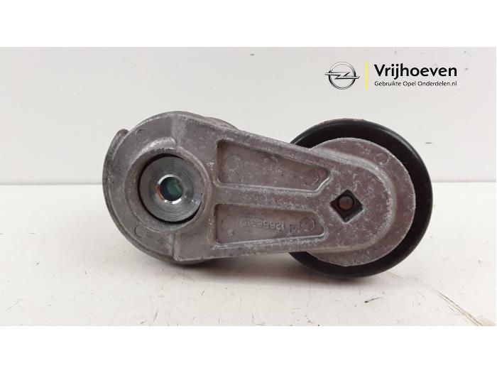 Spanner multiriem van een Opel Astra K 1.0 Turbo 12V 2016