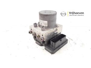 Gebruikte ABS Pomp Opel Astra K 1.0 Turbo 12V Prijs € 150,00 Margeregeling aangeboden door Autodemontage Vrijhoeven B.V.