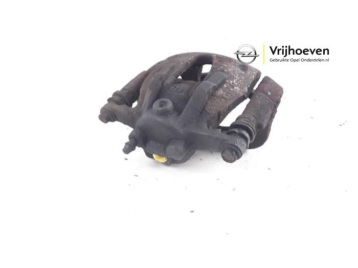 Remklauw (Tang) links-voor van een Opel Corsa C (F08/68) 1.2 16V Twin Port 2005