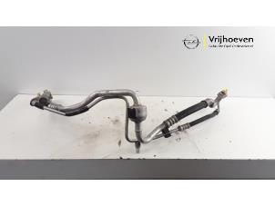 Gebruikte Airco Leiding Opel Corsa C (F08/68) 1.2 16V Twin Port Prijs € 75,00 Margeregeling aangeboden door Autodemontage Vrijhoeven B.V.