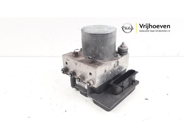 Gebruikte ABS Pomp Opel Corsa D 1.6i OPC 16V Turbo Prijs € 175,00 Margeregeling aangeboden door Autodemontage Vrijhoeven B.V.