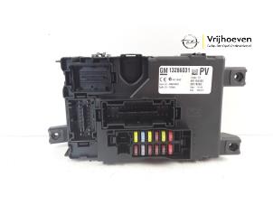 Gebruikte Zekeringkast Opel Corsa D 1.6i OPC 16V Turbo Prijs € 60,00 Margeregeling aangeboden door Autodemontage Vrijhoeven B.V.