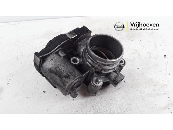 Gasklephuis van een Opel Insignia Grand Sport 2.0 CDTI 16V 2018
