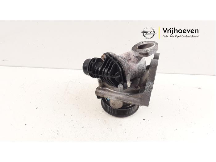 Waterpomp van een Opel Combo 1.3 CDTI 16V ecoFlex 2013