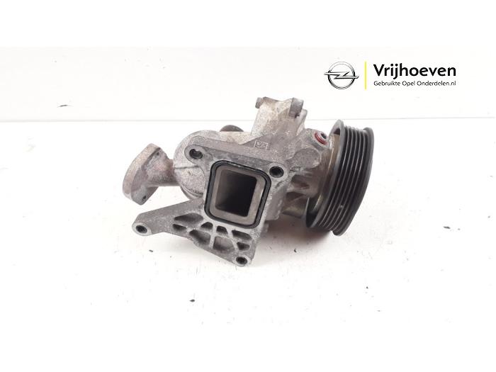 Waterpomp van een Opel Combo 1.3 CDTI 16V ecoFlex 2013